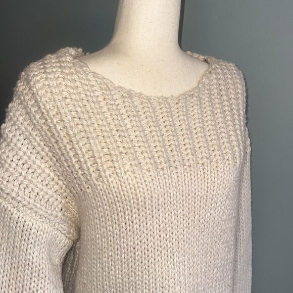 Women’s Large chunky knit thick knit cream neutral sweater - Picture 11 of 14